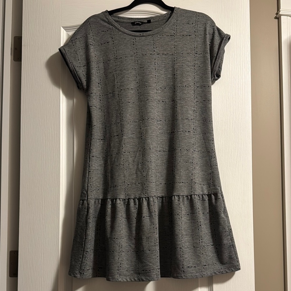 Reitmans Gray Dress with Cuffed Sleeves
